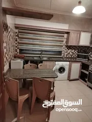  9 شقة فاخرة شبه جديدة للإيجار