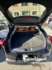  13 Lexus UX 250h 2021