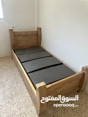  1 ‎للبيع أثاث غرفة نوم بحالة جيدة جدًا: