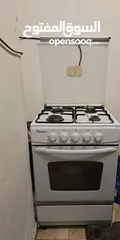  1 غاز مستعمل شغال مع الفرن