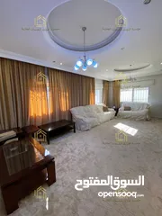  11 فيلا للايجار .. V18 Villa for rent.. other options available