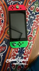  3 نينتيندو سويتش + 2 joy con إضافيتان مع شمعة مع مسكتين مع اغراضه ( بدون ألعاب )و شنتة