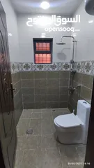  8 منزل للبيع