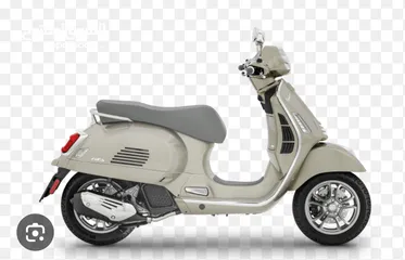  1 Vespa gts 125cc 2023