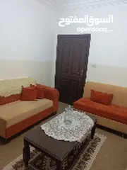  2 طقم كنب كورنر بحاله ممتازه