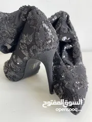  16 Prada, Steven Madden