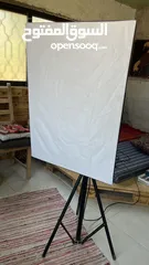  1 الفلاش ستوديو (Studio Strobe Flash	الطاقة: 200 واط (Watt)