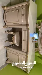  4 Victoria style dressing table with stool and FREE DECORATION.