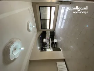  9 في أجمل مناطق طبربور شقة طابق أول 150م بتشطيبات مميزة وسعر مغري / ref 9517