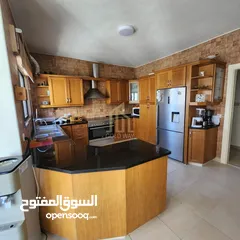  1 اقض سنويتك في شقة للإيجار طابق رابع 200م في أجمل مناطق الدوار الرابع/ ref 9299