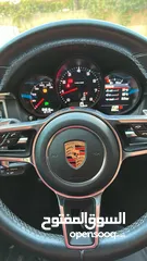  6 Porsche Macan 2018