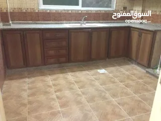  10 بيت للبيع بالزرقاء حي النزهه دخله مجد الاردن اخر دخله