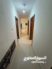  7 فرصة سكن فاخرة للإيجار – شقة 3 غرف نوم في موقع مميز