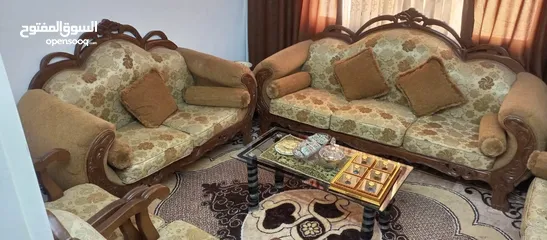  1 طقم كنب بحاله جيده جدا