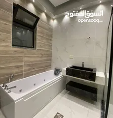  3 اخر شقه طابق ارضي تشطيبات الفندقية في حي الصحابة منطقة فلل