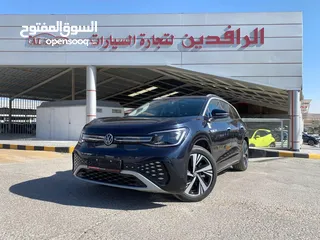  1 ‏Volkswagen ID 6 CROZZ PRO 2024 عداد زيرو  كفالة 6 سنوات بيانو بلاك للبيع بسعر مميز