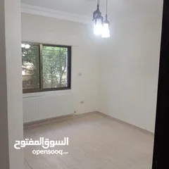  24 خلدا ـ شقه ارضيه فارغه للايجار ـ 200 متر داخلي  200 متر خارجي + حديقه مشجره - كراج خاص