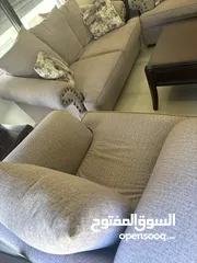  5 طقم كنب جميل وحالته ممتازة - Beautiful Couch Set in Excellent Condition