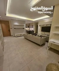  7 شقق شقة للايجار الرياض حي الملقا  ثلاث غرفة  صالة  مطبخ  ثلاث حمامات  الشقة مفروشة بلكامل  السعر 35