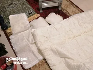  9 لحاف نوعيه يثقيله و فخمه صيفي مع وجوه مخدات و مخدات صغار عدد2