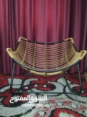  1 كرسي هزاز مصنوع من المعدن  انهو جيدددددددددددددد