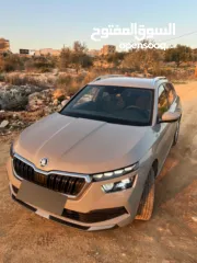  4 سكودا كاميك لون باطوني موديل 2020