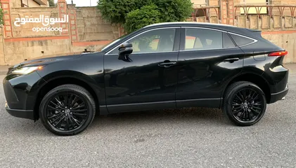  7 Toyota Venza 2022 XLE