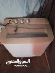  8 السلام عليكم بيت موكيت كامل الحديد خماسي طول 8وعرض4 ب الاضافة مترين مطبخ موكيت ارضي عدد2 بني وعسلي .