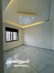 19 شقة ارضية/ 141م/ دفعة 44 الف دينار/ مدخل مستقل/ موقف سيارة مستقل/ شفا بدران/ صرف صحي واصل