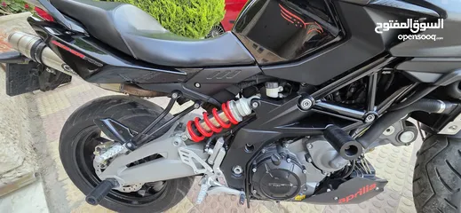  15 دراجة ابريليا 750 cc بحالة ممتازة 2016 ماشية 24000 فقط مالك ثاني صيانة دورية في الشركة 3200 دينار