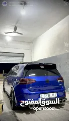  1 Volkswagen Golf R