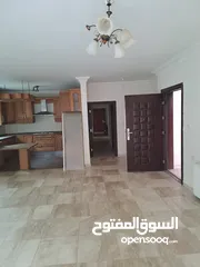  12 تلاع العلي / قرب المعلومات الجنائية شقه 140م مع حديقه 120م بسعر ممتاز
