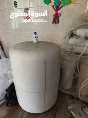  4 فلتر ماء مستعمل بحاجه صيانه خفيفه ..باب اكورديون لون سكني فاتح
