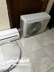  3 متفرقات اثاث للبيع شاشه نوع TCL 42 بوصه   مكيف واحد طن نوع جينيرال انفيرتير غازه محبوس