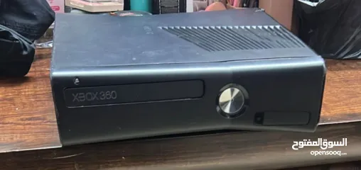  1 xbox360 مهكر مع ايدتين 200 شيكل فقط