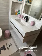  11 فيلا فخمة بناء جديد في الحمر  دابوق متلاسقة مفروشة اثاث جديد وجميل جدا للبيع من المالك
