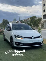  1 فولكس فاجن جلف MK7.5 2018 فل الفل بحالة الشركة