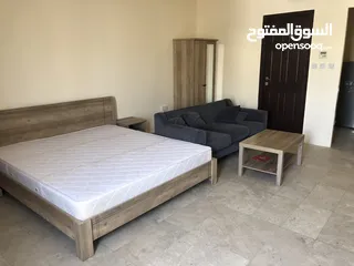  16 Furnished studio