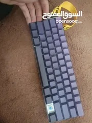  1 كيبور قيمنق بسعر رخيص جدا مقابل الأداء.............................................................