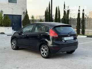  5 فورد فيستا