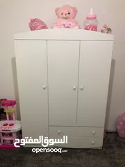  1 خزانة اطفال لون ابيض