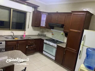  3 شقة مفروشة مميزة للبيع في الرابية  قرب شارع المدينة المنورة طابق ثاني 100م بسعر مغري