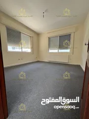  4 شقة طابقية - ام أذينة - 3نوم - 220م - مطلة - قريبة من الخدمات العامة