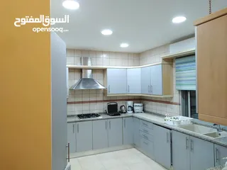  6 شقة للاجار طابق الاول في منطقة راقية