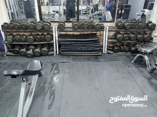  13 نادي رياضي عمره 22 سنه