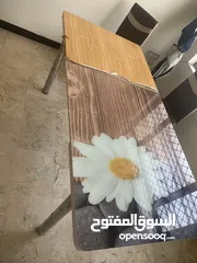  1 ميز طعام بدون كراسي