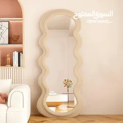  5 مرايا ستاند بإطار مخملي فاخر لمسة فخامة تضيفينها لأناقتك اليومية وديكور منزلك المقاس 160×6 سم