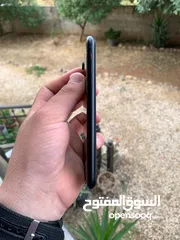  3 iPhone XR 64g