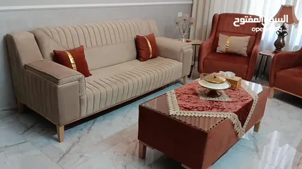  8 طقم كنبايات لغرفة معيشة او استقبال (شبه جديد)