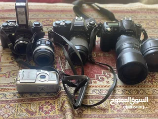  1 كاميرات تصوير مستعمل بحالة الوكالة العدد 4 كمرات ملاحظة يوجد عدستان